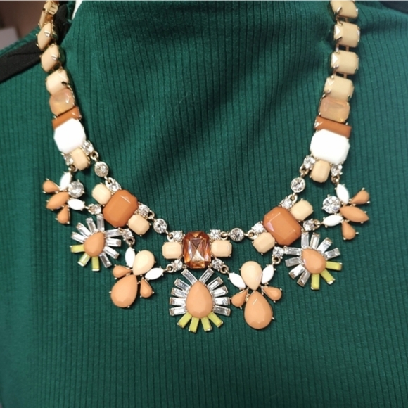 Jewelry - Daisy Angel necklace. New.